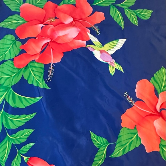 🌟HP🌟VTG 1970s-80s Hummingbird & Hibiscus Royal Blue Silk Scarf - Picture 2 of 11